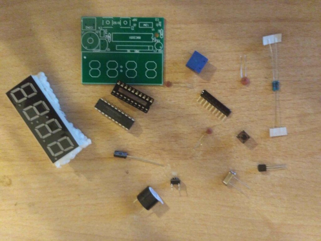 Собираю небольшие часы своими руками