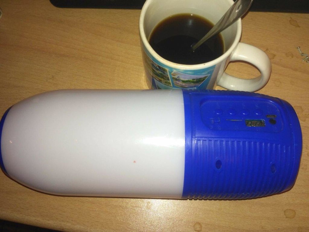 Ремонт колонки (не видит флешку)