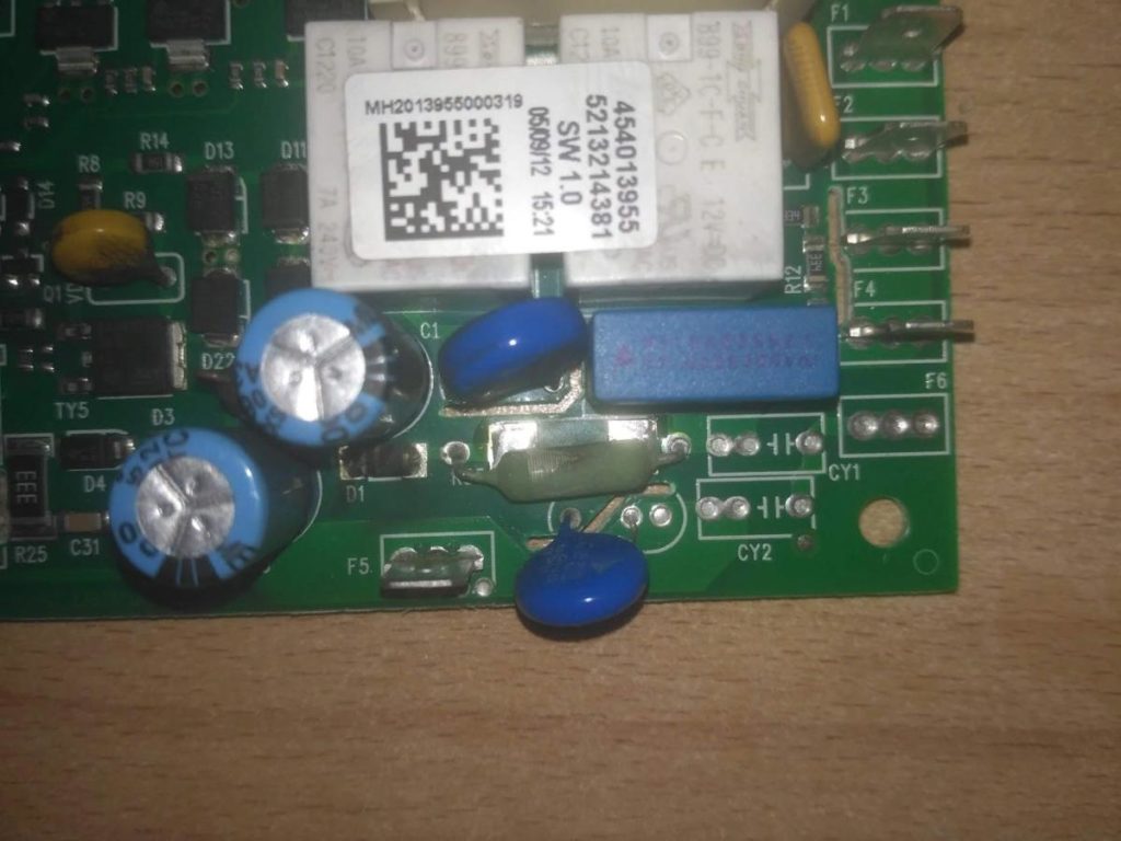 Ремонт кофемашины De'Longhi. Не включается