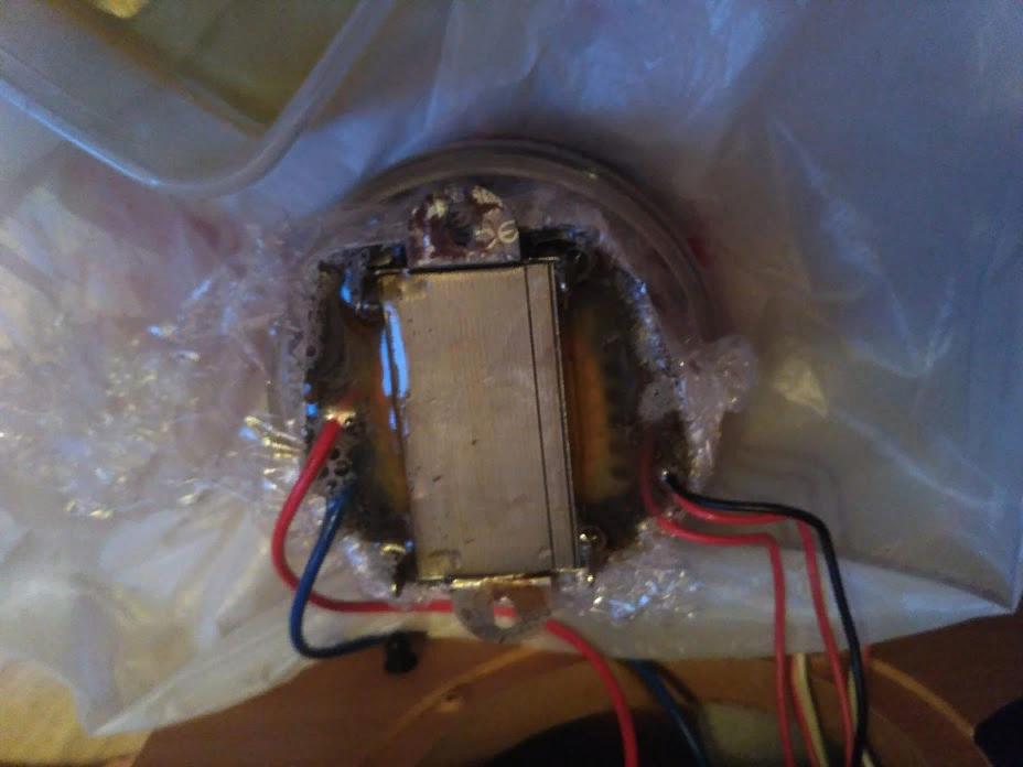 Зачем я залил трансформатор в монолит из эпоксидки?