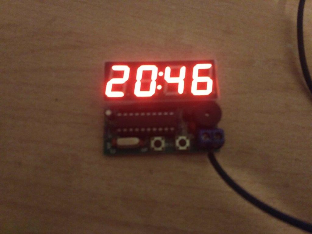 Собираю небольшие часы своими руками