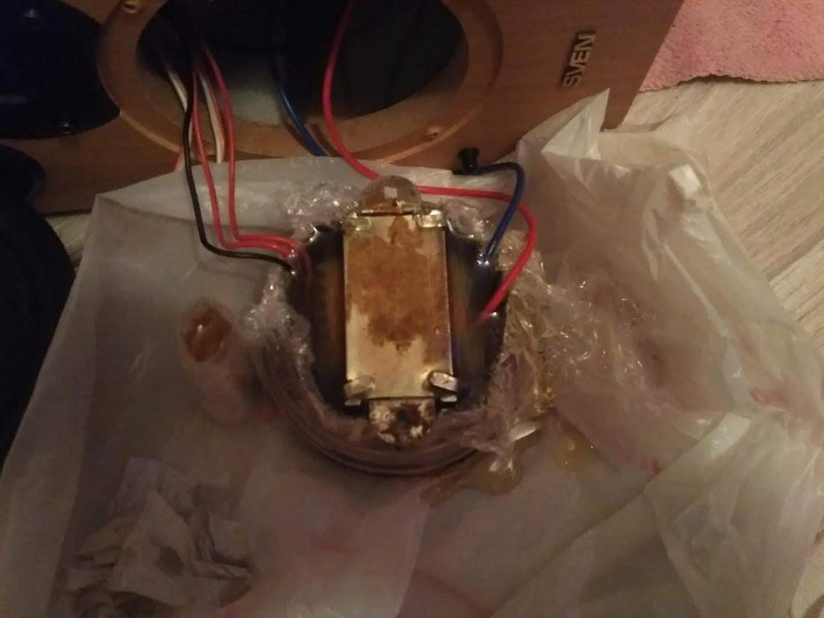 Зачем я залил трансформатор в монолит из эпоксидки?