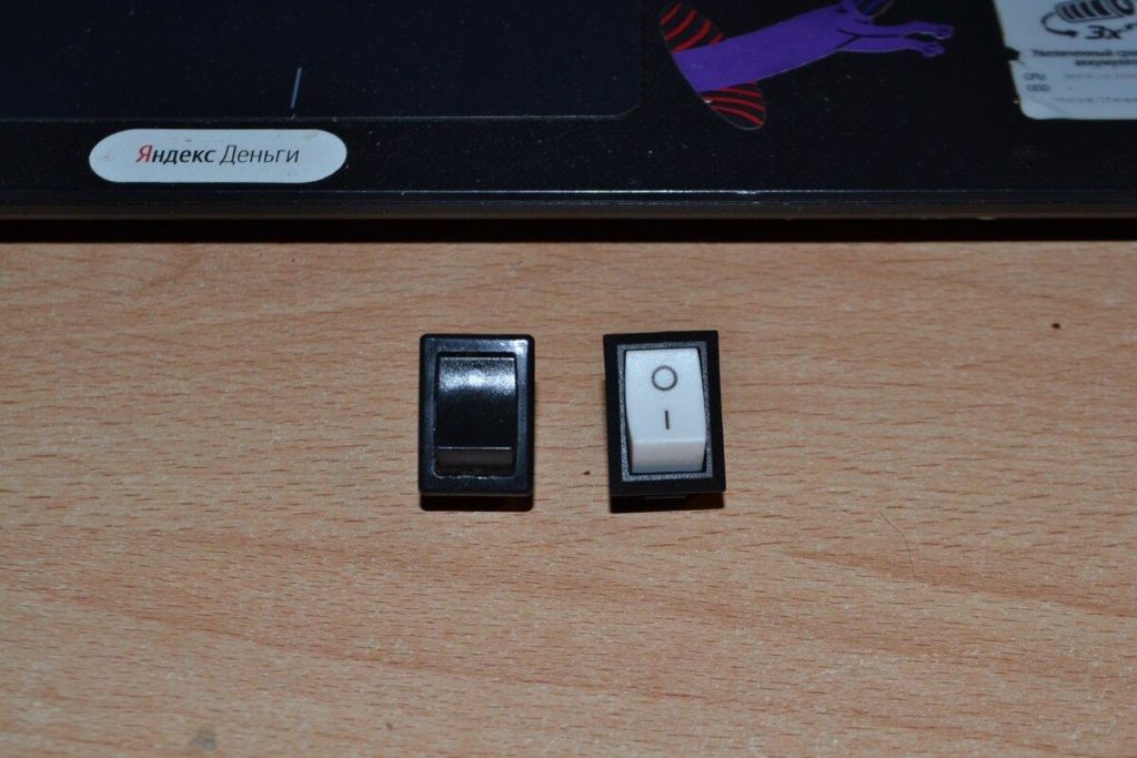 Нетипичный ремонт настольной лампы. Почему не включается?