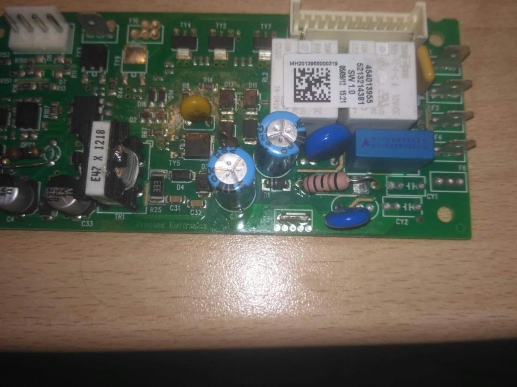 Ремонт кофемашины De'Longhi. Не включается