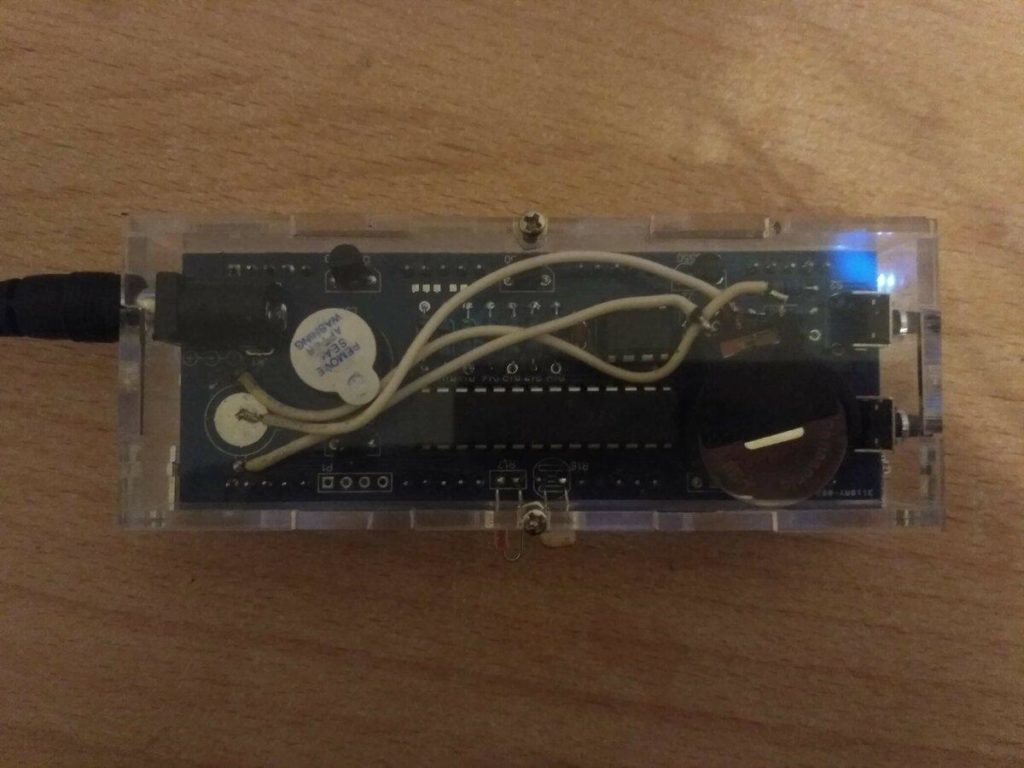 Собираю классные часы с термометром своими руками