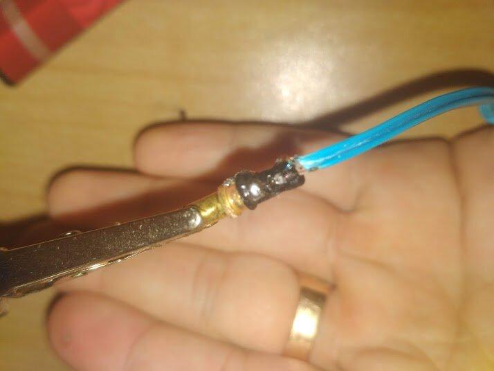 Не играет наушник? Ремонт наушников при помощи кипятка