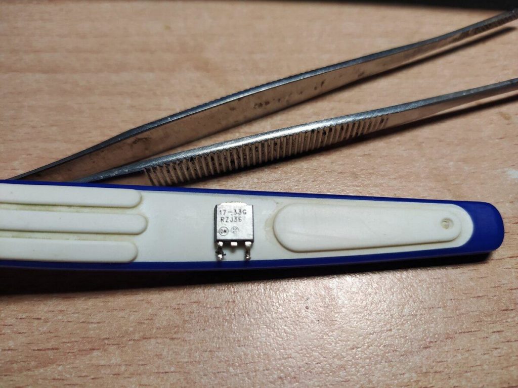 Как проверить мультиметром стабилизаторы напряжения 7805, 17-33 и подобные? Показываю на примерах