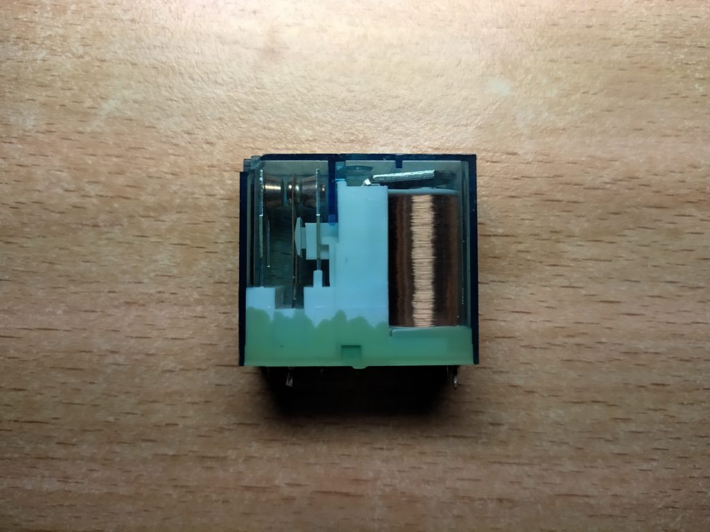 Для чего паралельно реле подключают обратный диод?