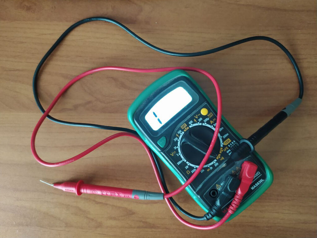 Мультиметр для проверки транзистора BC557